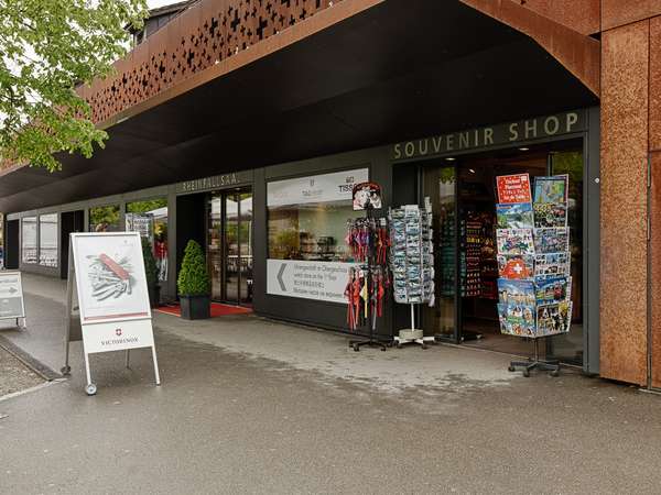 Selbstbedienungs Restaurant Schloss Laufen am Rheinfall