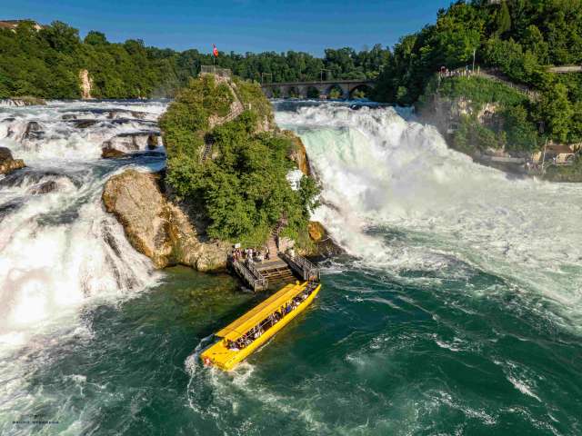 Rhyfall Mändli - Schifffahrt am Rheinfall